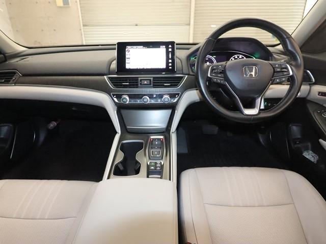アコード ＥＸ　ホンダセンシング　サンルーフ　メモリーナビ　フルセグ／Ｂｌｕｅｔｏｏｔｈ対応　ＨＵＤ　バックカメラ　本革シート　ＥＴＣ　ＬＥＤヘッドランプ　スマートキー　シートヒーター　ブラインドスポットモニター（3枚目）
