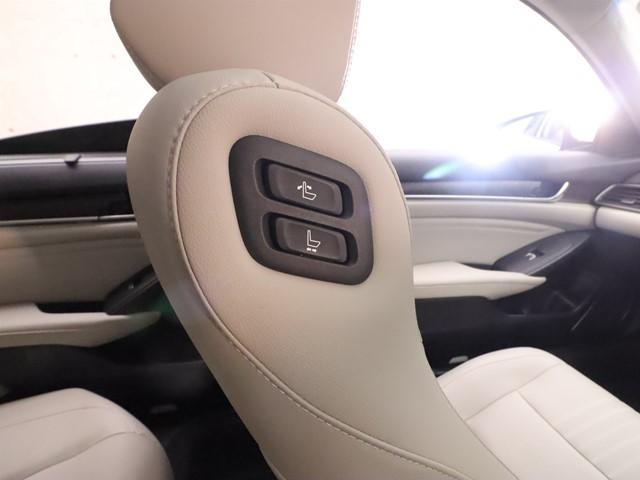アコード ＥＸ　ホンダセンシング　サンルーフ　メモリーナビ　フルセグ／Ｂｌｕｅｔｏｏｔｈ対応　ＨＵＤ　バックカメラ　本革シート　ＥＴＣ　ＬＥＤヘッドランプ　スマートキー　シートヒーター　ブラインドスポットモニター（8枚目）
