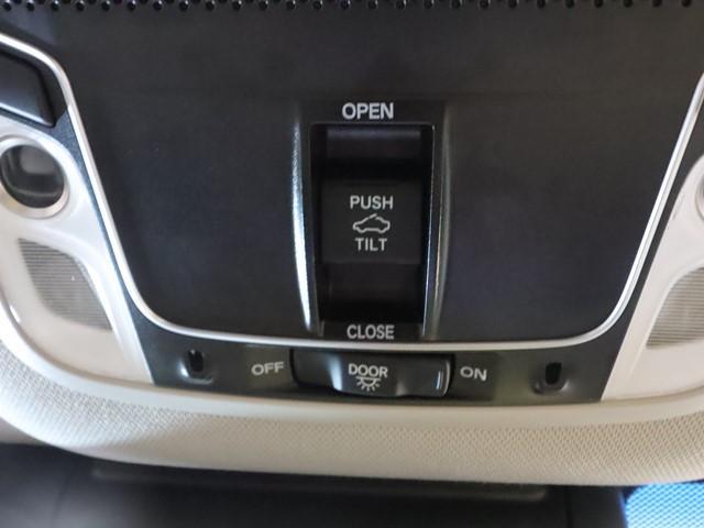 アコード ＥＸ　ホンダセンシング　サンルーフ　メモリーナビ　フルセグ／Ｂｌｕｅｔｏｏｔｈ対応　ＨＵＤ　バックカメラ　本革シート　ＥＴＣ　ＬＥＤヘッドランプ　スマートキー　シートヒーター　ブラインドスポットモニター（11枚目）