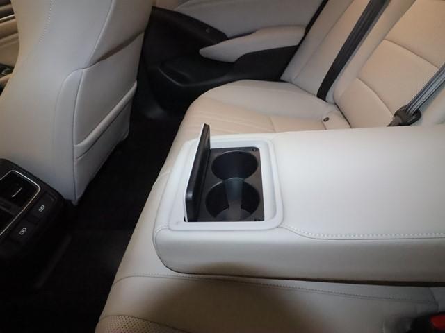 アコード ＥＸ　ホンダセンシング　サンルーフ　メモリーナビ　フルセグ／Ｂｌｕｅｔｏｏｔｈ対応　ＨＵＤ　バックカメラ　本革シート　ＥＴＣ　ＬＥＤヘッドランプ　スマートキー　シートヒーター　ブラインドスポットモニター（18枚目）