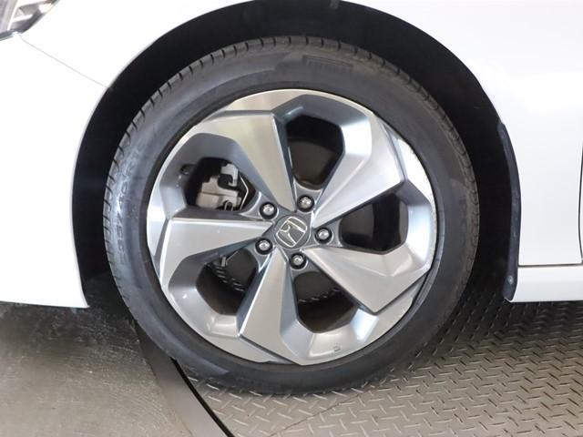 アコード ＥＸ　ホンダセンシング　サンルーフ　メモリーナビ　フルセグ／Ｂｌｕｅｔｏｏｔｈ対応　ＨＵＤ　バックカメラ　本革シート　ＥＴＣ　ＬＥＤヘッドランプ　スマートキー　シートヒーター　ブラインドスポットモニター（31枚目）