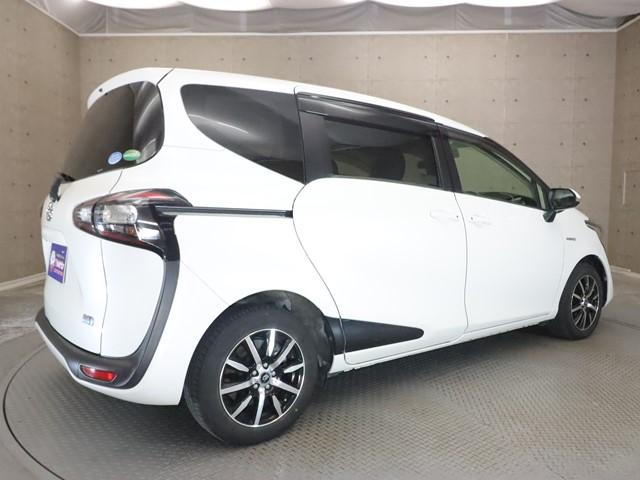 シエンタ ハイブリッドG クエロ 7人乗り メモリーナビ 衝突被害軽減システム レーンアシスト 両側パワースライドドア フルセグ/Bluetooth対応 バックカメラ ETC2.0 スマートキー アルミホイール 記録簿(2枚目)