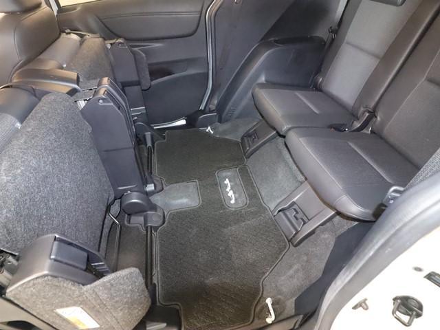 シエンタ ハイブリッドG クエロ 7人乗り メモリーナビ 衝突被害軽減システム レーンアシスト 両側パワースライドドア フルセグ/Bluetooth対応 バックカメラ ETC2.0 スマートキー アルミホイール 記録簿(10枚目)