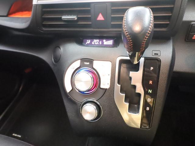 シエンタ ハイブリッドG クエロ 7人乗り メモリーナビ 衝突被害軽減システム レーンアシスト 両側パワースライドドア フルセグ/Bluetooth対応 バックカメラ ETC2.0 スマートキー アルミホイール 記録簿(22枚目)