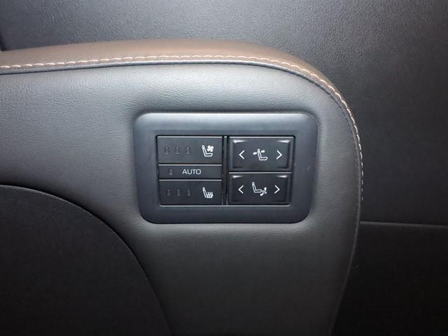 アルファード Ｚ　４ＷＤ　ワンオーナー　モデリスタエアロ　サンルーフ　メモリーナビ　後席フリップダウンモニター　両側電動スライド　電動リアゲート　フルセグ　ＥＴＣ　ＬＥＤヘッドランプ　スマートキー　電動シート　ＢＳＭ（12枚目）