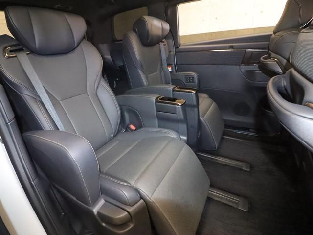 アルファード Ｚ　４ＷＤ　ワンオーナー　モデリスタエアロ　サンルーフ　メモリーナビ　後席フリップダウンモニター　両側電動スライド　電動リアゲート　フルセグ　ＥＴＣ　ＬＥＤヘッドランプ　スマートキー　電動シート　ＢＳＭ（13枚目）