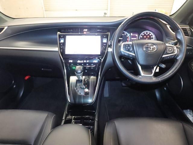 ハリアー プレミアム　セーフティセンスＰ　メモリーナビ　フルセグ／ＤＶＤ／Ｂｌｕｅｔｏｏｔｈ対応　前後ドライブレコーダー　バックカメラ　電動バックドア　ＥＴＣ車載器　ＬＥＤヘッドランプ　スマートキー　電動シート（3枚目）