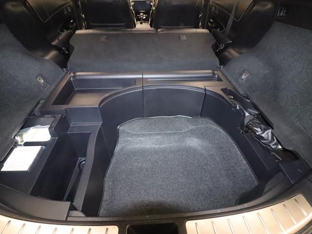 ハリアー プレミアム　セーフティセンスＰ　メモリーナビ　フルセグ／ＤＶＤ／Ｂｌｕｅｔｏｏｔｈ対応　前後ドライブレコーダー　バックカメラ　電動バックドア　ＥＴＣ車載器　ＬＥＤヘッドランプ　スマートキー　電動シート（16枚目）