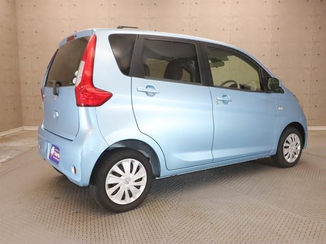 デイズ S エマージェンシーブレーキ ETC車載器 キーレスエントリー CDプレーヤー アイドリングストップ 横滑り防止装置 Wエアバッグ ABS 衝突安全ボディ プライバシーガラス 記録簿(3枚目)