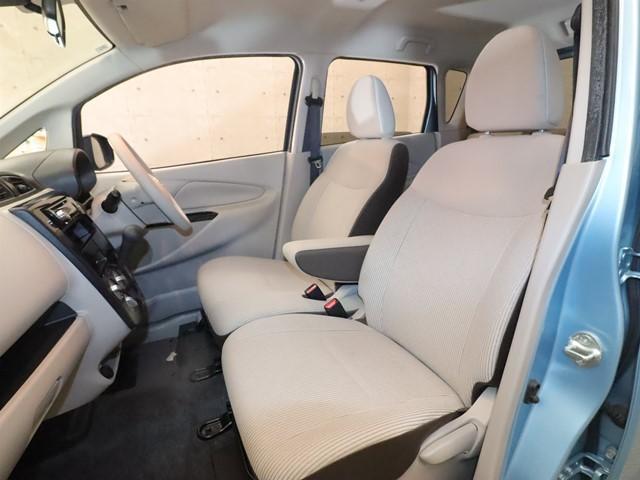 デイズ S エマージェンシーブレーキ ETC車載器 キーレスエントリー CDプレーヤー アイドリングストップ 横滑り防止装置 Wエアバッグ ABS 衝突安全ボディ プライバシーガラス 記録簿(8枚目)