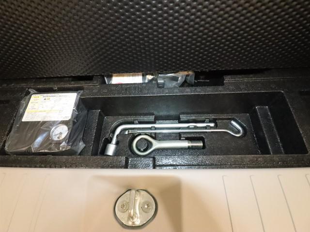 デイズ S エマージェンシーブレーキ ETC車載器 キーレスエントリー CDプレーヤー アイドリングストップ 横滑り防止装置 Wエアバッグ ABS 衝突安全ボディ プライバシーガラス 記録簿(13枚目)