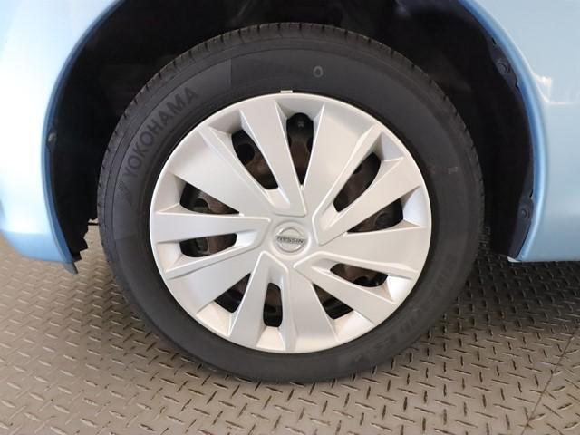 デイズ S エマージェンシーブレーキ ETC車載器 キーレスエントリー CDプレーヤー アイドリングストップ 横滑り防止装置 Wエアバッグ ABS 衝突安全ボディ プライバシーガラス 記録簿(32枚目)