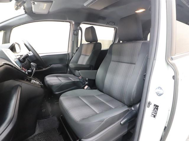 ヴォクシー ZS セーフティセンスC メモリーナビ 後席モニター 両側電動スライドドア フルセグ バックカメラ ETC2.0車載器 LEDヘッドランプ スマートキー(8枚目)