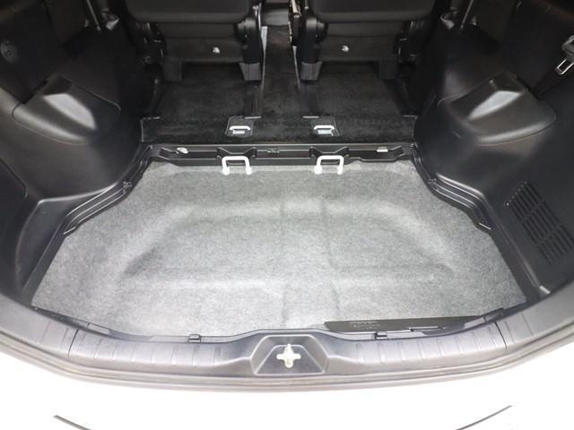 ヴォクシー ZS セーフティセンスC メモリーナビ 後席モニター 両側電動スライドドア フルセグ バックカメラ ETC2.0車載器 LEDヘッドランプ スマートキー(16枚目)