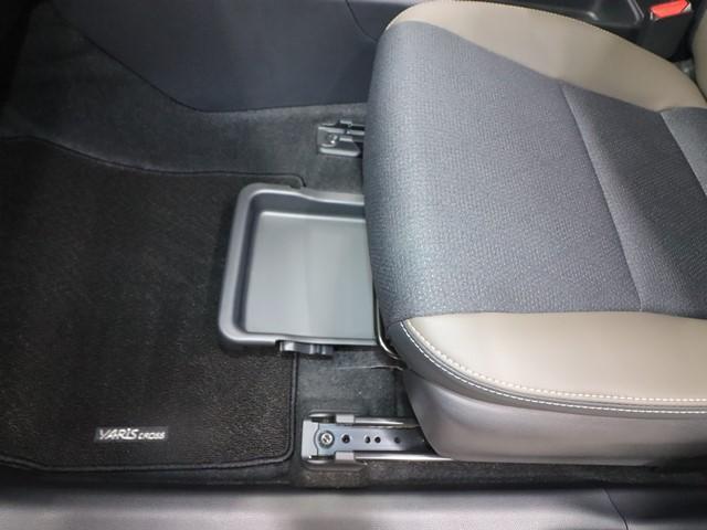 ヤリスクロス ハイブリッドZ メモリーナビ フルセグ/Bluetooth 全方位カメラ 前後ドライブレコーダー ブラインドスポットモニター クリアランスソナー ETC2.0 LEDヘッドランプ スマートキー ステアリングヒーター(13枚目)