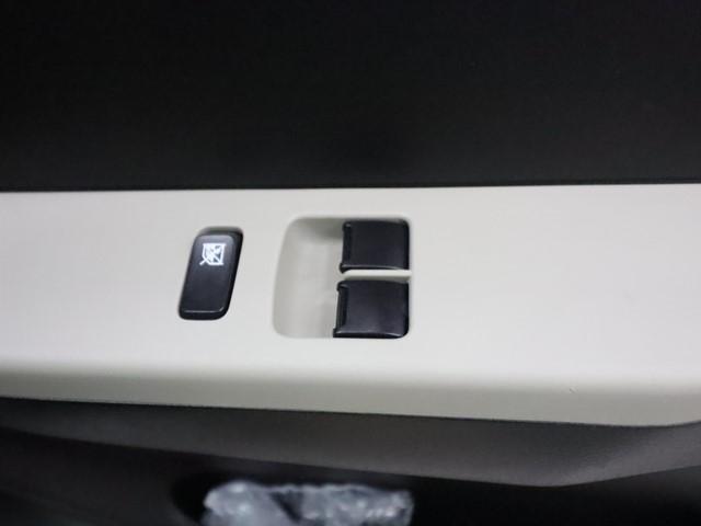 アルト F キーレスエントリー CDプレーヤー フロントパワーウィンドゥ 横滑り防止装置 Wエアバッグ ABS 衝突安全ボディ 記録簿(7枚目)