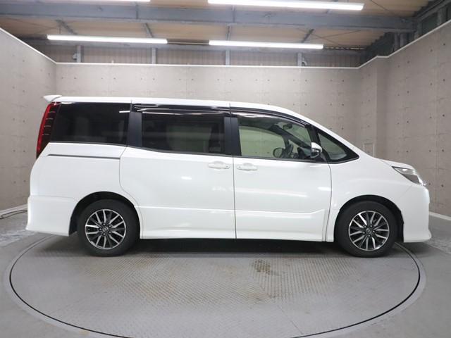 ノア Si 7人乗り メモリーナビ 両側パワースライド フルセグ/DVD/Bluetooth対応 バックカメラ ETC スマートキー ワイパーデアイサー アイドリングストップ 純正アルミホイール 記録簿(31枚目)