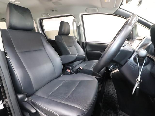 エスクァイア ハイブリッドGi 7人乗り 9インチメモリーナビ 両側パワースライド 後席フリップダウンモニター フルセグ バックカメラ ETC LEDヘッドランプ 前後ドライブレコーダー クルーズコントロール モデリスタエアロ(5枚目)