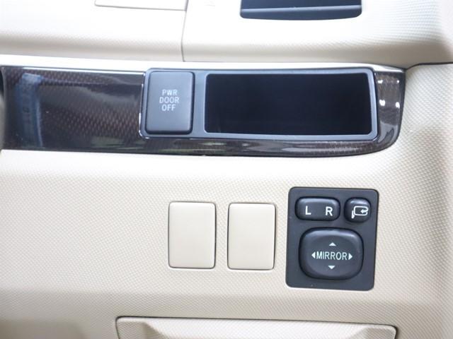 エスティマ アエラス 7人乗り 8インチHDDナビ 後席フリップダウンモニター 両側パワースライドドア フルセグ 前後ドライブレコーダー バックカメラ ETC HIDヘッドライト スマートキー 後席オットマンシート 記録簿(26枚目)