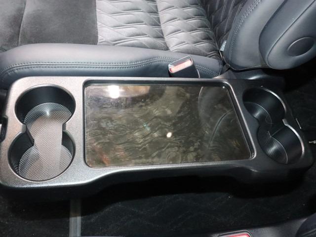 ヴェルファイアハイブリッド ZR ワンオーナー 4WD サンルーフ 10.5インチJBLメモリーナビ 後席フリップダウンモニター 衝突被害軽減システム フルセグ ETC LEDヘッドランプ スマートキー クリアランスソナー 記録簿(19枚目)