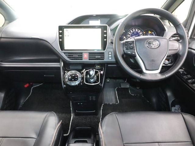 ノア ハイブリッドSi ダブルバイビーII 7人乗り セーフティセンス モデリスタエアロ 10インチナビ 後席フリップダウンモニター 両側電動スライドドア フルセグ/Bluetooth バックカメラ LEDヘッドランプ スマートキー ETC(4枚目)