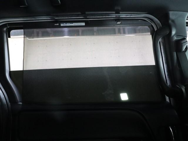 ノア ハイブリッドSi ダブルバイビーII 7人乗り セーフティセンス モデリスタエアロ 10インチナビ 後席フリップダウンモニター 両側電動スライドドア フルセグ/Bluetooth バックカメラ LEDヘッドランプ スマートキー ETC(8枚目)