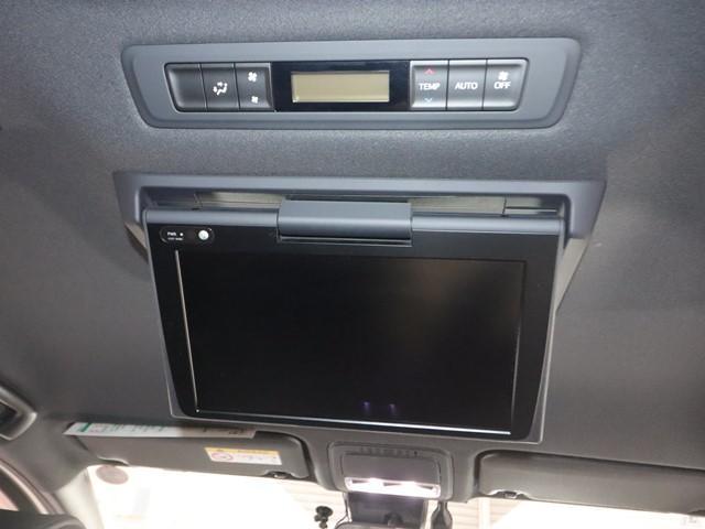 ノア ハイブリッドSi ダブルバイビーII 7人乗り セーフティセンス モデリスタエアロ 10インチナビ 後席フリップダウンモニター 両側電動スライドドア フルセグ/Bluetooth バックカメラ LEDヘッドランプ スマートキー ETC(9枚目)