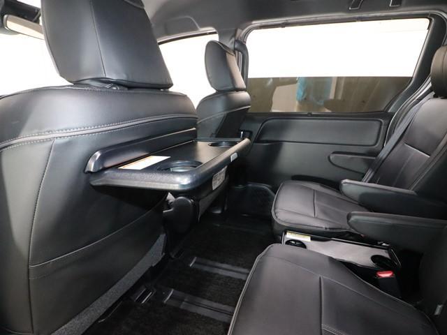 ノア ハイブリッドSi ダブルバイビーII 7人乗り セーフティセンス モデリスタエアロ 10インチナビ 後席フリップダウンモニター 両側電動スライドドア フルセグ/Bluetooth バックカメラ LEDヘッドランプ スマートキー ETC(13枚目)