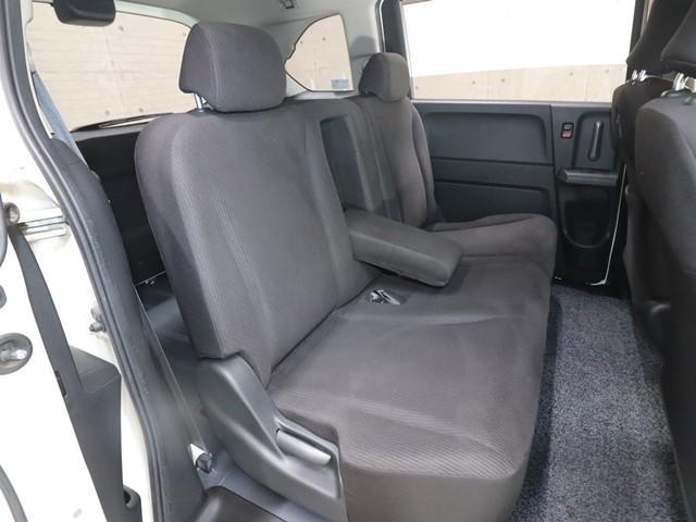 フリード フレックスi エアロ 5人乗り HDDナビ 両側電動スライドドア ワンセグ/DVD対応 バックカメラ ETC車載器 HIDヘッドライト スマートキー オートエアコン 純正アルミホイール 記録簿(7枚目)