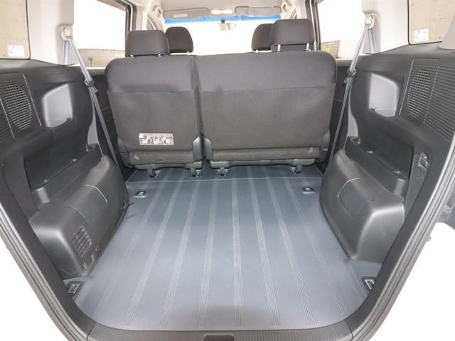 フリード フレックスi エアロ 5人乗り HDDナビ 両側電動スライドドア ワンセグ/DVD対応 バックカメラ ETC車載器 HIDヘッドライト スマートキー オートエアコン 純正アルミホイール 記録簿(11枚目)