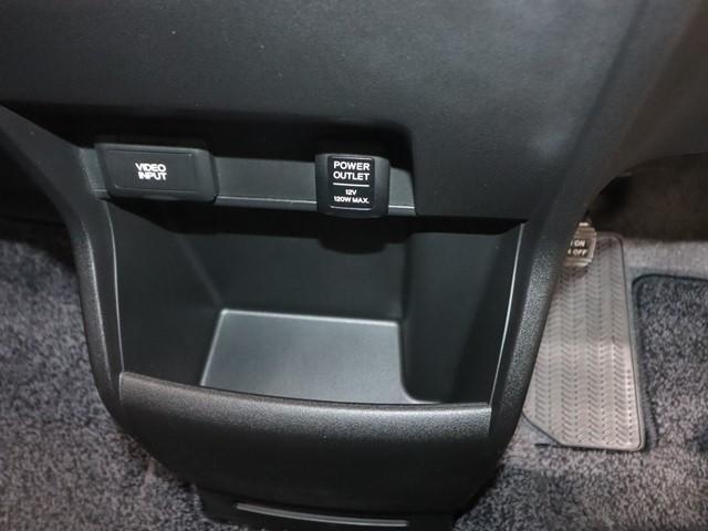 フリード フレックスi エアロ 5人乗り HDDナビ 両側電動スライドドア ワンセグ/DVD対応 バックカメラ ETC車載器 HIDヘッドライト スマートキー オートエアコン 純正アルミホイール 記録簿(22枚目)