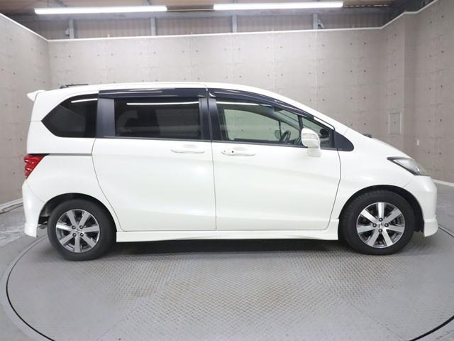 フリード フレックスi エアロ 5人乗り HDDナビ 両側電動スライドドア ワンセグ/DVD対応 バックカメラ ETC車載器 HIDヘッドライト スマートキー オートエアコン 純正アルミホイール 記録簿(28枚目)