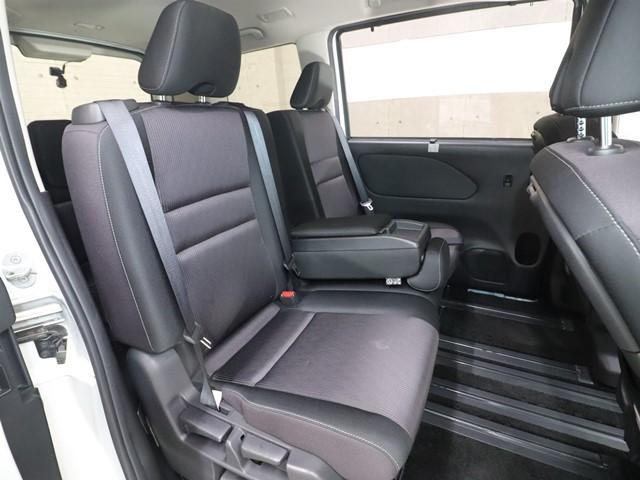 セレナ ハイウェイスター VセレクションII 8人乗り 9インチナビ 両側電動スライド 衝突被害軽減システム フルセグ バックカメラ ETC スマートキー オートクルーズコントロール パークアシスト プロパイロット 前後ドライブレコーダー(6枚目)