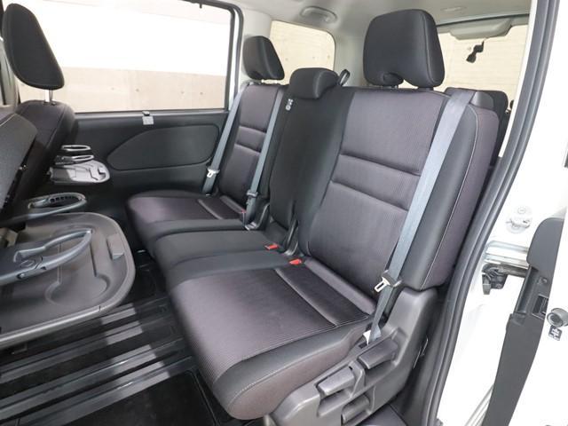 セレナ ハイウェイスター VセレクションII 8人乗り 9インチナビ 両側電動スライド 衝突被害軽減システム フルセグ バックカメラ ETC スマートキー オートクルーズコントロール パークアシスト プロパイロット 前後ドライブレコーダー(11枚目)