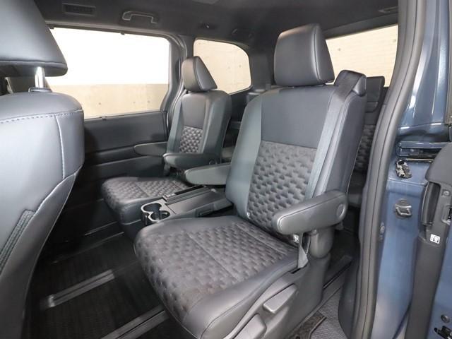 ヴォクシー S-Z 7人乗り 10.5インチディスプレイオーディオ 両側電動スライド 衝突被害軽減システム フルセグ/Bluetooth バックカメラ ETC オートマチックハイビーム レーダークルコン シートヒーター(10枚目)