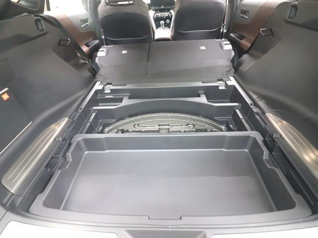 ハリアー Ｚ　１２．３インチＪＢＬメモリーナビ　パワーバックドア　フルセグ／Ｂｌｕｅｔｏｏｔｈ対応　ドライブレコーダー　ブラインドスポットモニター　バックカメラ　ＥＴＣ２．０　ＬＥＤヘッドランプ　スマートキー（17枚目）