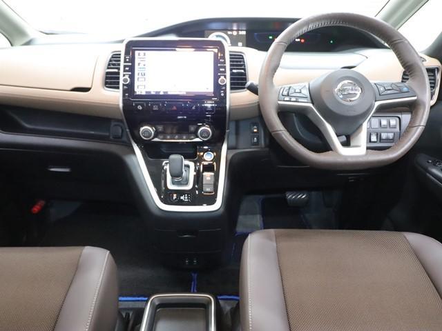 セレナ e-パワー ハイウェイスターV 7人乗り ワンオーナー 9インチメモリーナビ 後席フリップダウンモニター プロパイロット ドライブレコーダー 全方位カメラ 両側電動スライド フルセグ/Bluetooth ETC クリアランスソナー(4枚目)