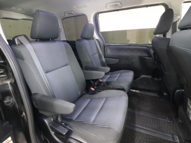 ヴォクシー ＺＳ　煌　メモリーナビ　後席モニター　両側パワースライドドア　フルセグ　バックカメラ　ＥＴＣ　ＬＥＤヘッドランプ　純正アルミホイール（5枚目）