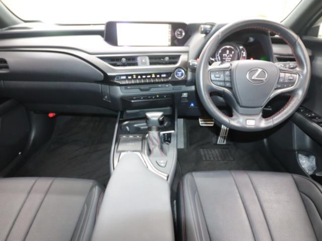 ＵＸ ＵＸ２５０ｈ　Ｆスポーツ　ワンオーナー　メモリーナビ　電動リアゲート　フルセグ／Ｂｌｕｅｔｏｏｔｈ対応　ＥＴＣ２．０　ＬＥＤヘッドランプ　スマートキー　電動シート　シートメモリー　全方位モニター　ドライブレコーダー　記録簿（3枚目）