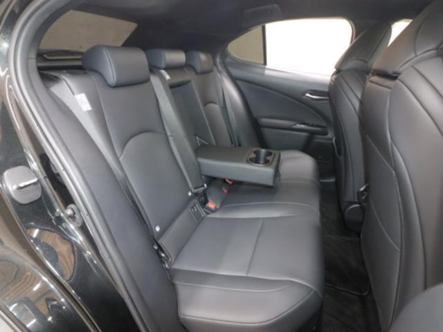 ＵＸ ＵＸ２５０ｈ　Ｆスポーツ　ワンオーナー　メモリーナビ　電動リアゲート　フルセグ／Ｂｌｕｅｔｏｏｔｈ対応　ＥＴＣ２．０　ＬＥＤヘッドランプ　スマートキー　電動シート　シートメモリー　全方位モニター　ドライブレコーダー　記録簿（9枚目）