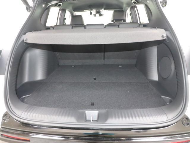 ＺＲ－Ｖ ｅ：ＨＥＶ　Ｚ特別仕様車ブラックスタイル　ホンダセンシング　９インチワイドディスプレイナビ　電動リアゲート　フルセグ　全方位モニター　本革シート　ＥＴＣ２．０車載器　ＬＥＤヘッドランプ　スマートキー　電動シート　シートヒーター（15枚目）