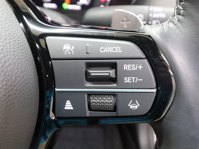 ＺＲ－Ｖ ｅ：ＨＥＶ　Ｚ特別仕様車ブラックスタイル　ホンダセンシング　９インチワイドディスプレイナビ　電動リアゲート　フルセグ　全方位モニター　本革シート　ＥＴＣ２．０車載器　ＬＥＤヘッドランプ　スマートキー　電動シート　シートヒーター（27枚目）