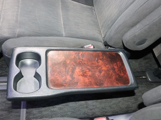 アルファード ２４０Ｓ　８インチＨＤＤナビ　両側電動スライドドア　フルセグ　バックカメラ　後席モニター　ＥＴＣ車載器　ＨＩＤヘッドライト　スマートキー　コーナーセンサー（12枚目）