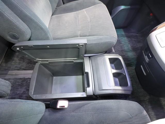アルファード ２４０Ｓ　８インチＨＤＤナビ　両側電動スライドドア　フルセグ　バックカメラ　後席モニター　ＥＴＣ車載器　ＨＩＤヘッドライト　スマートキー　コーナーセンサー（29枚目）