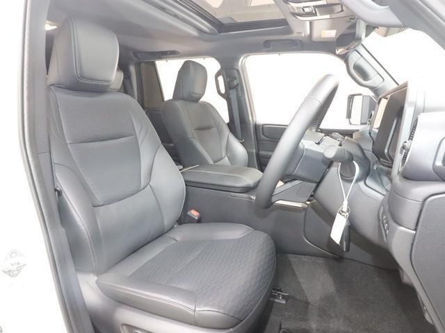 ランドクルーザー２５０ ＶＸ　セーフティセンス　１２．３インチディスプレイオーディオ　電動リアゲート　フルセグ　ＥＴＣ２．０車載器　サンルーフ　全方位モニター　ＬＥＤヘッドランプ　スマートキー　電動シート　４ＷＤ（5枚目）