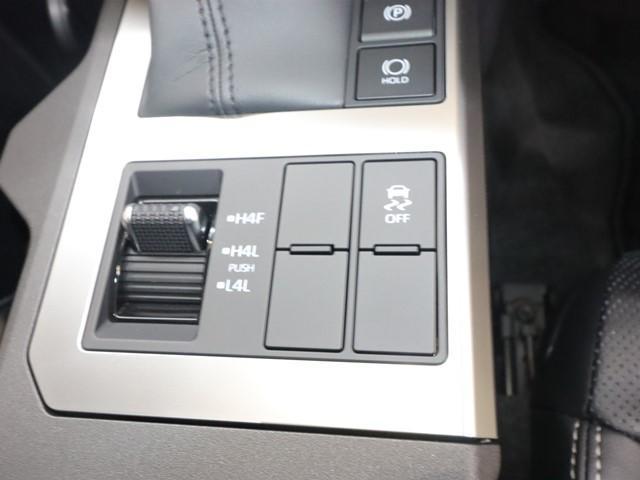 ランドクルーザー２５０ ＶＸ　セーフティセンス　１２．３インチディスプレイオーディオ　電動リアゲート　フルセグ　ＥＴＣ２．０車載器　サンルーフ　全方位モニター　ＬＥＤヘッドランプ　スマートキー　電動シート　４ＷＤ（29枚目）