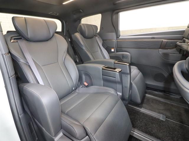 アルファード Ｚ　セーフティセンス　１４インチディスプレイオーディオナビ　ワンオーナー　後席モニター　両側電動スライドドア　全方位モニター　電動リアゲート　フルセグ　ＥＴＣ２．０車載器　ＬＥＤヘッドランプ　スマートキー（9枚目）