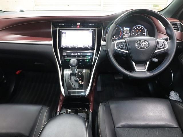 ハリアー プレミアム　セーフティセンス　９インチナビ　フルセグ　バックカメラ　サンルーフ　電動バックドア　ＥＴＣ２．０車載器　ＬＥＤヘッドランプ　スマートキー　アイドリングストップ（3枚目）