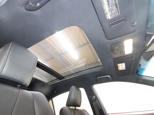 ハリアー プレミアム　セーフティセンス　９インチナビ　フルセグ　バックカメラ　サンルーフ　電動バックドア　ＥＴＣ２．０車載器　ＬＥＤヘッドランプ　スマートキー　アイドリングストップ（7枚目）