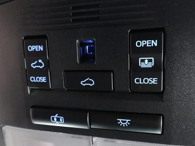 ハリアー プレミアム　セーフティセンス　９インチナビ　フルセグ　バックカメラ　サンルーフ　電動バックドア　ＥＴＣ２．０車載器　ＬＥＤヘッドランプ　スマートキー　アイドリングストップ（8枚目）